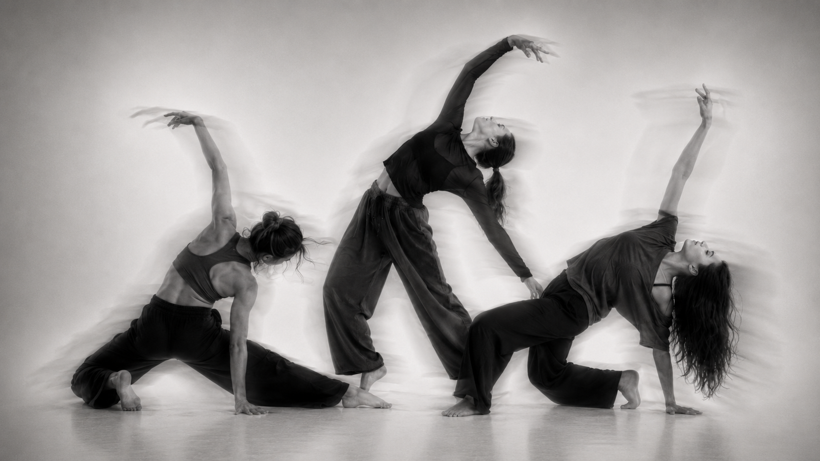 Contemporary dance class at USC Studios Stockholm