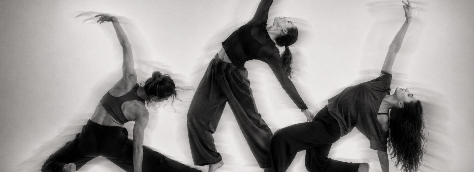 Contemporary dance class at USC Studios Stockholm