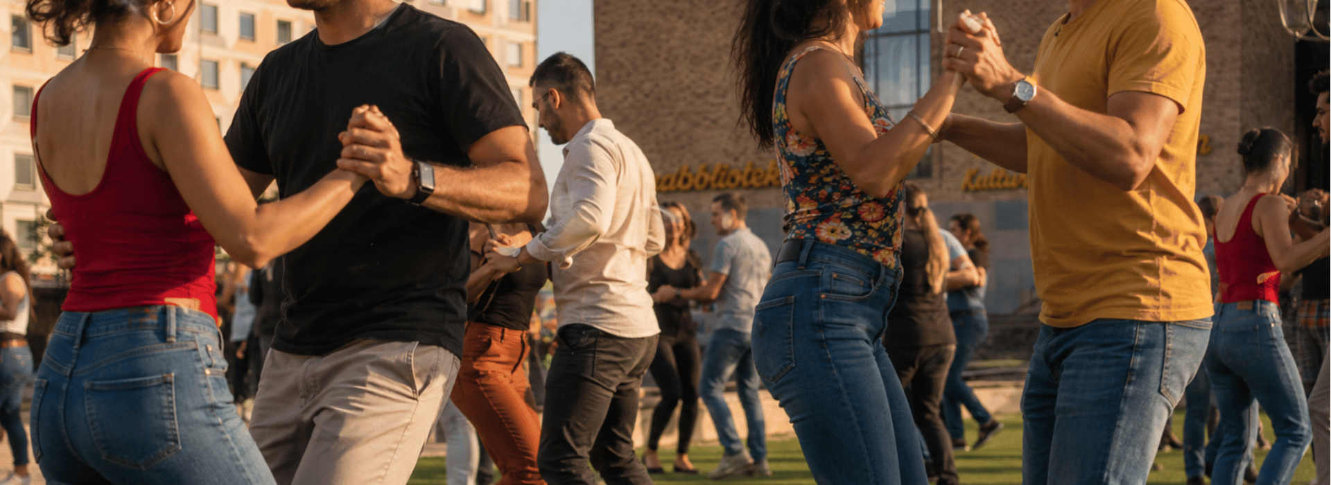 Sommar på Medis: Salsa med liveband El Ciclón del Son