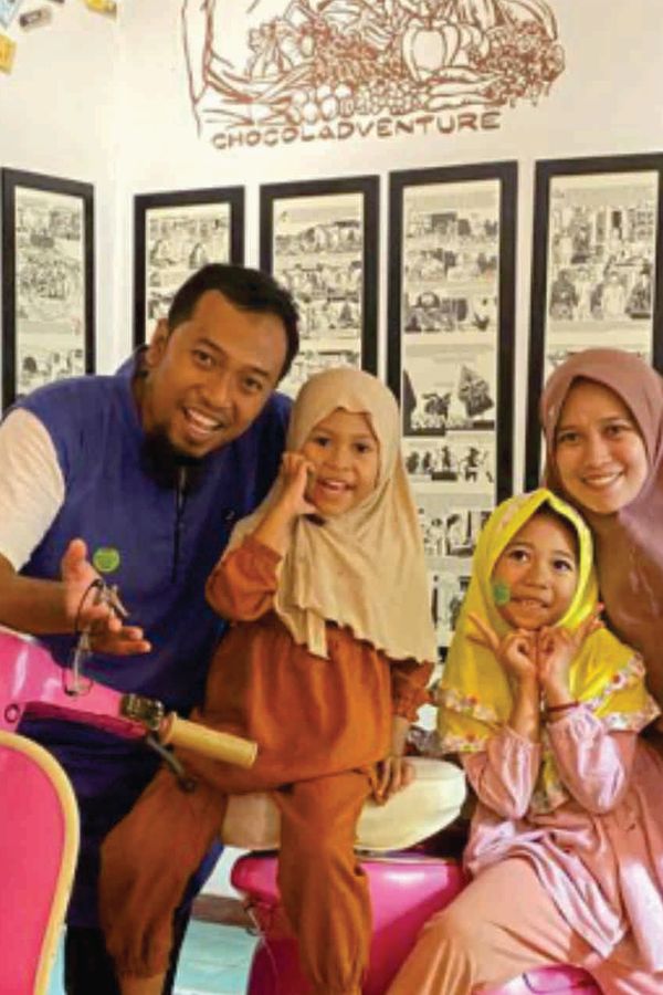 Muflih Fathoniawan dan Firdausiah Adinta