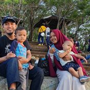 Guron Septo Harjo dan Dwi Indah Nur Hidayati