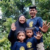 Fery Ghozali dan Desi Mayasari