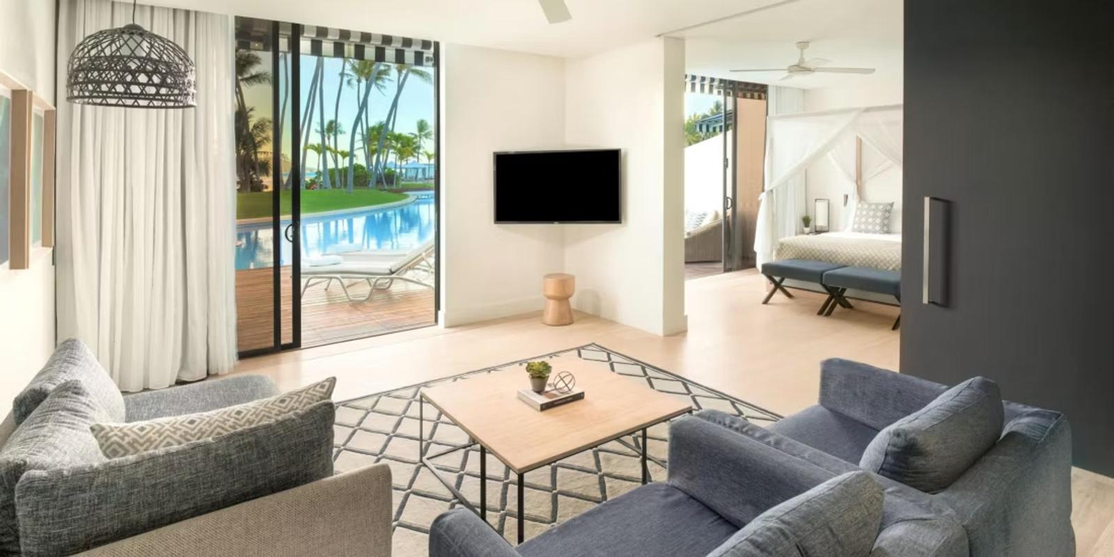 Suite living room