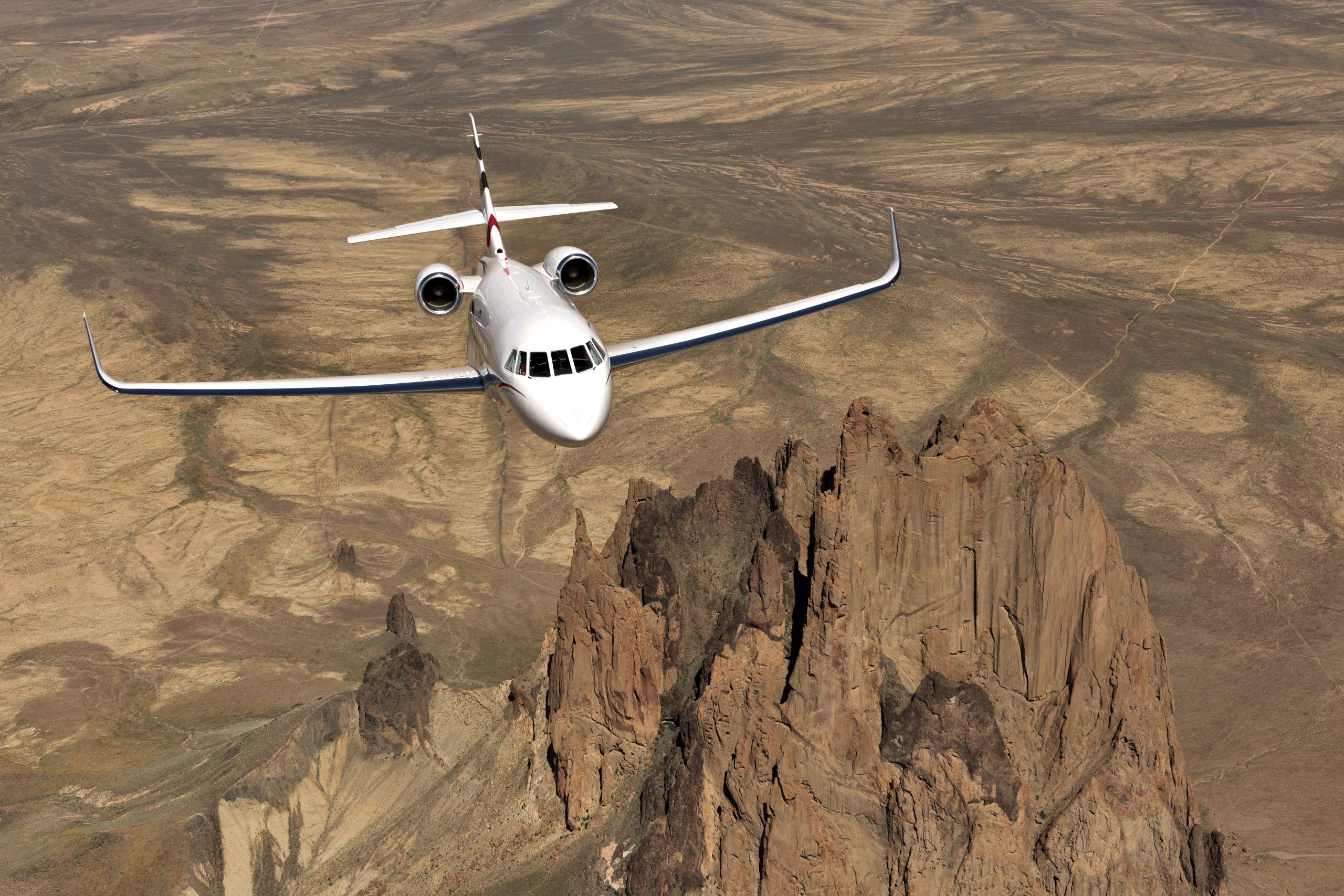 Dassault Falcon 2000, a heavy jet private jet available for charter with ORRAIA