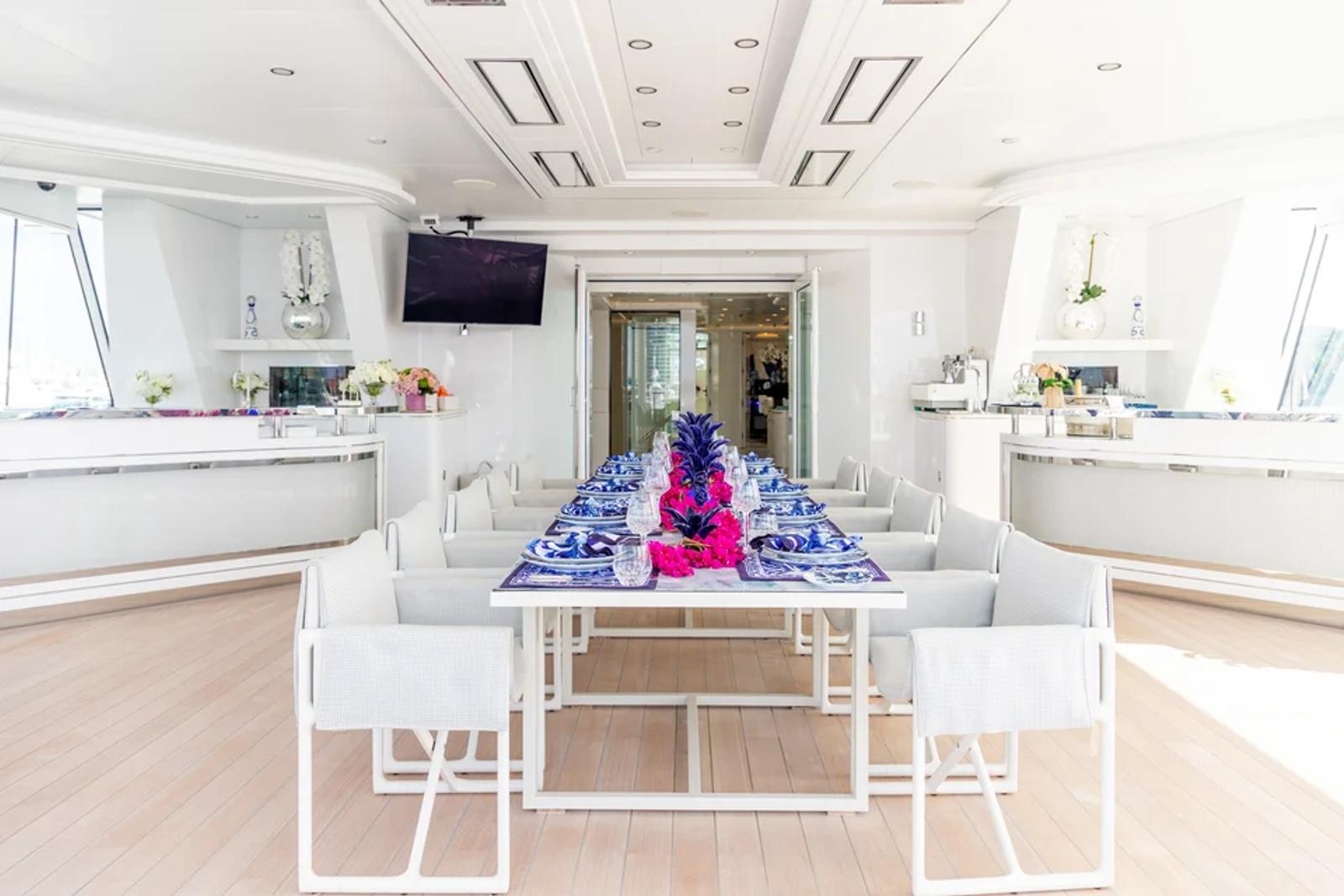 CORAL OCEAN — upper deck dining set