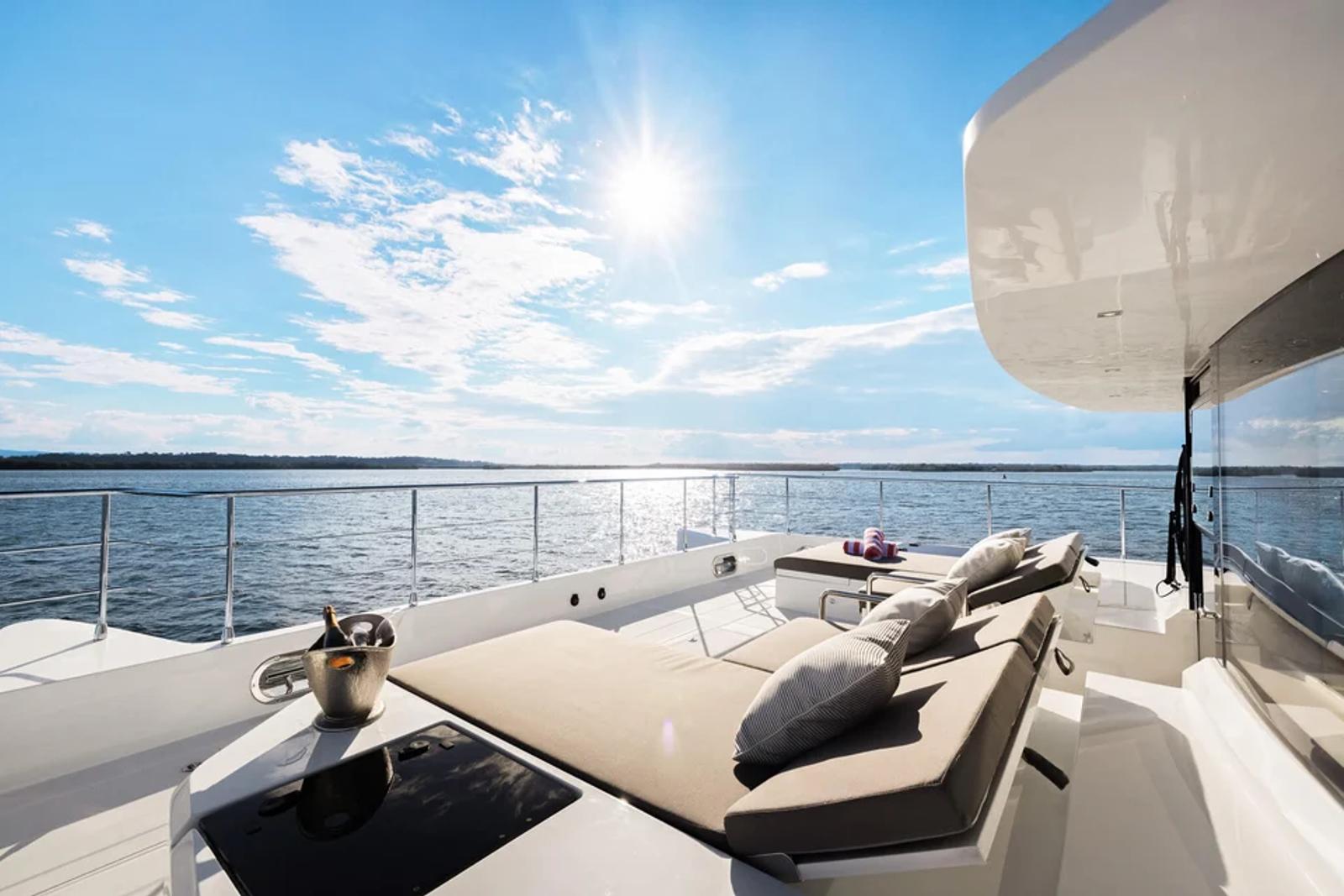 Ginger — GINGER foredeck loungers