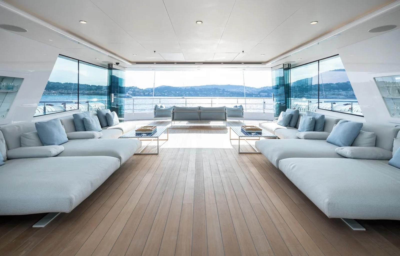CORAL OCEAN — main deck aft lounge