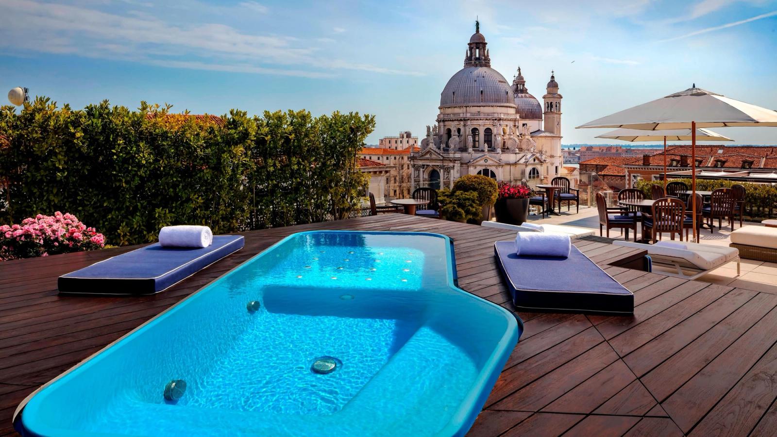 The rooftop plunge pool over Venice