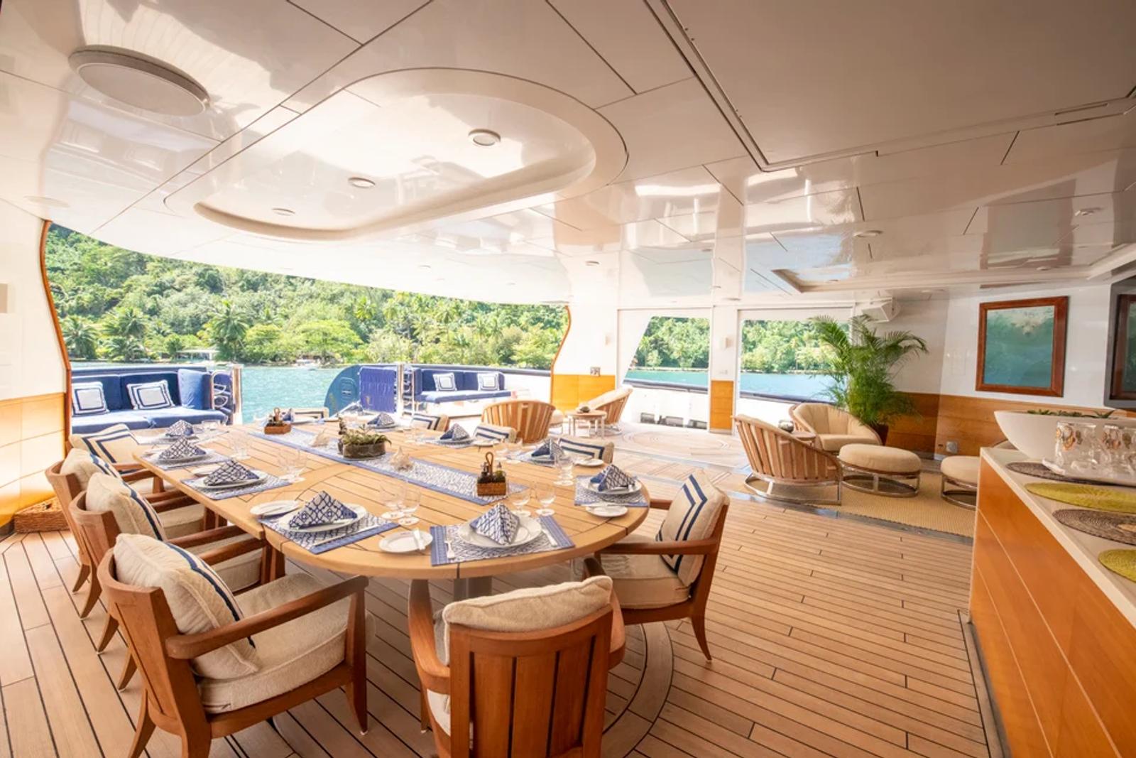 ARCTIC — beach club dining wide