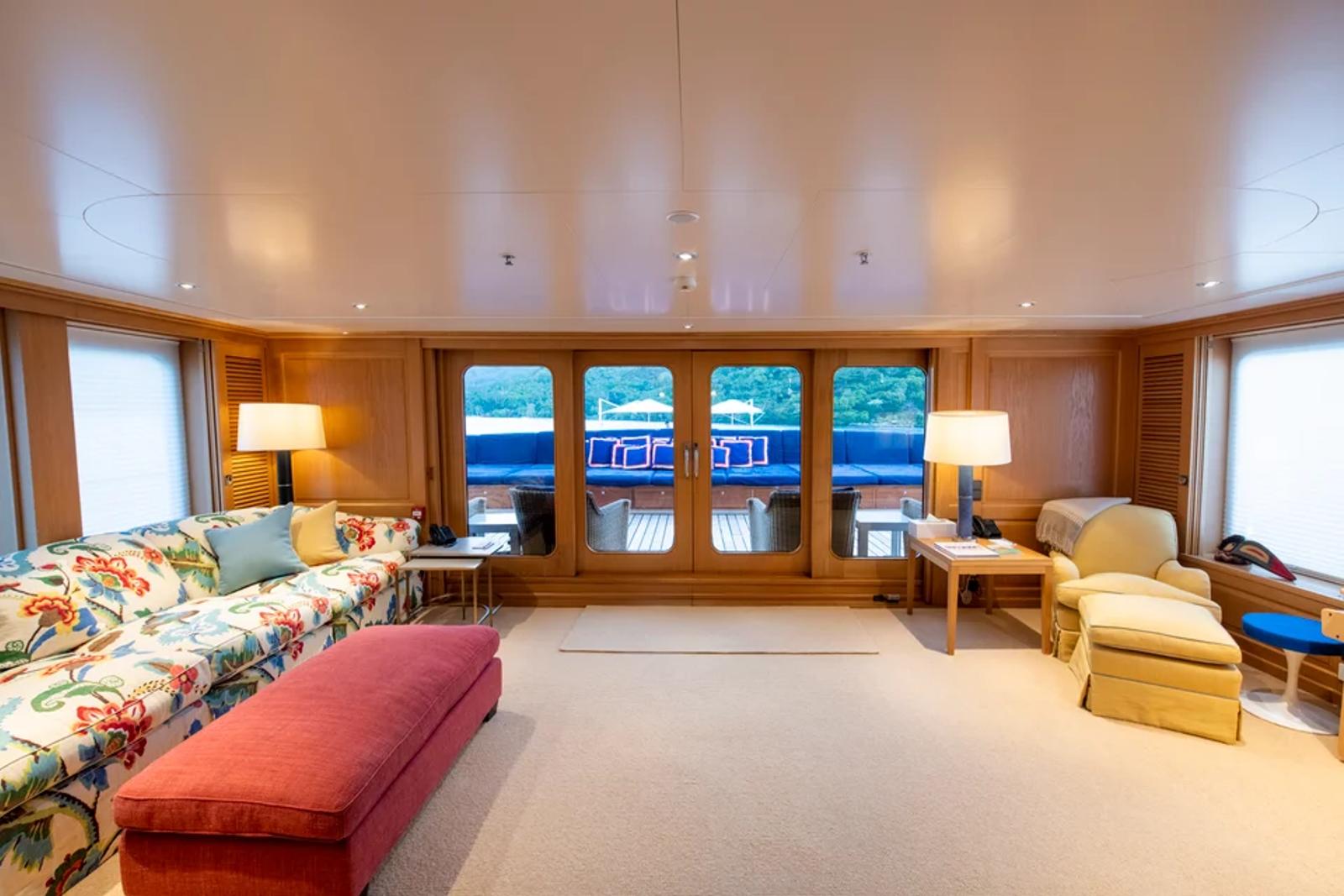 ARCTIC — saloon aft doors