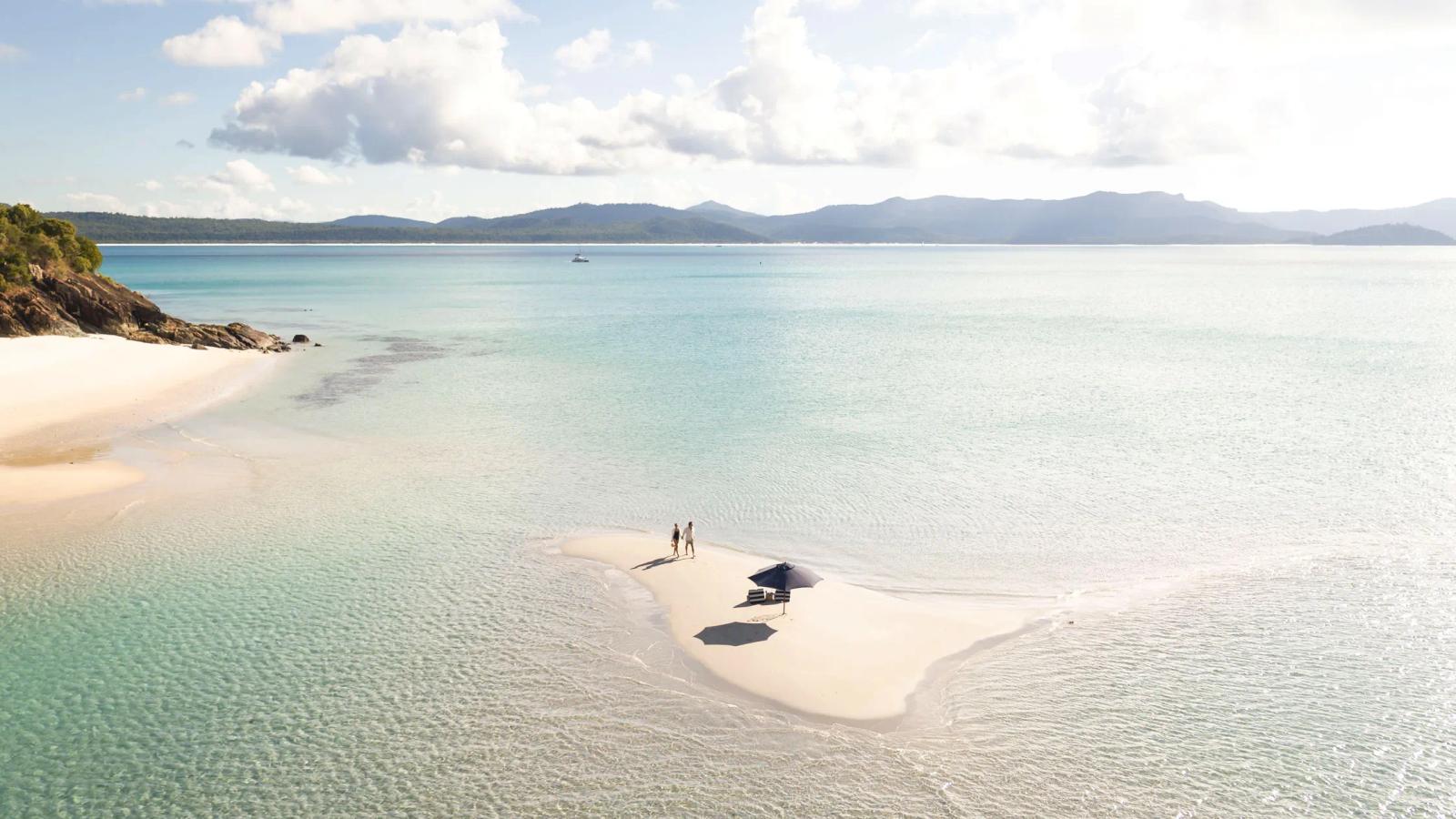 A private picnic on a Whitehaven sandbar
