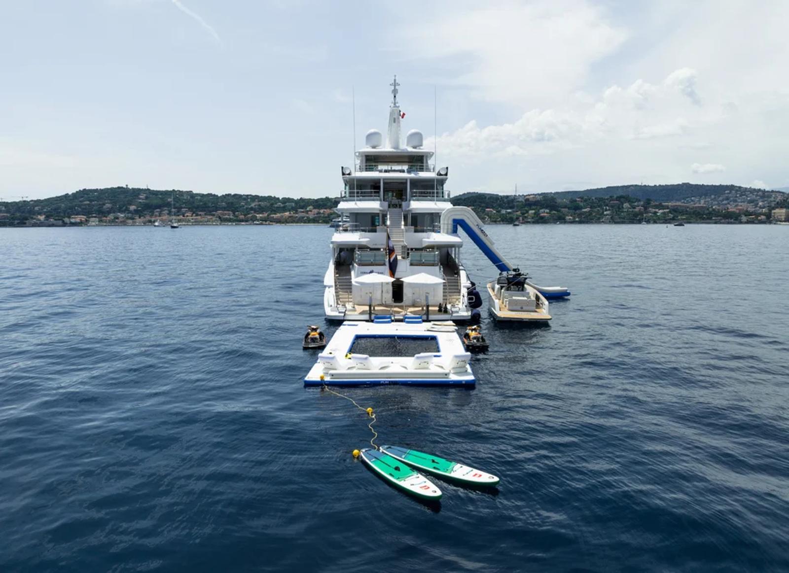 CORAL OCEAN — aerial stern sea pool