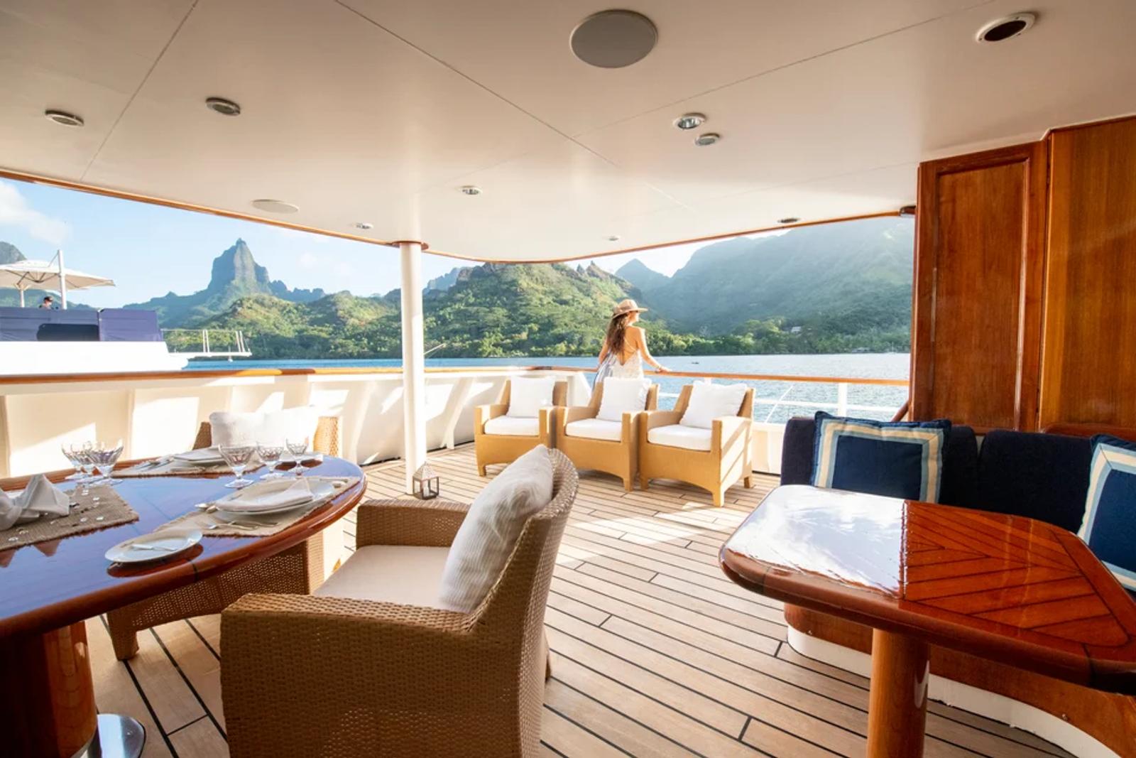 ARCTIC — aft deck dining moorea