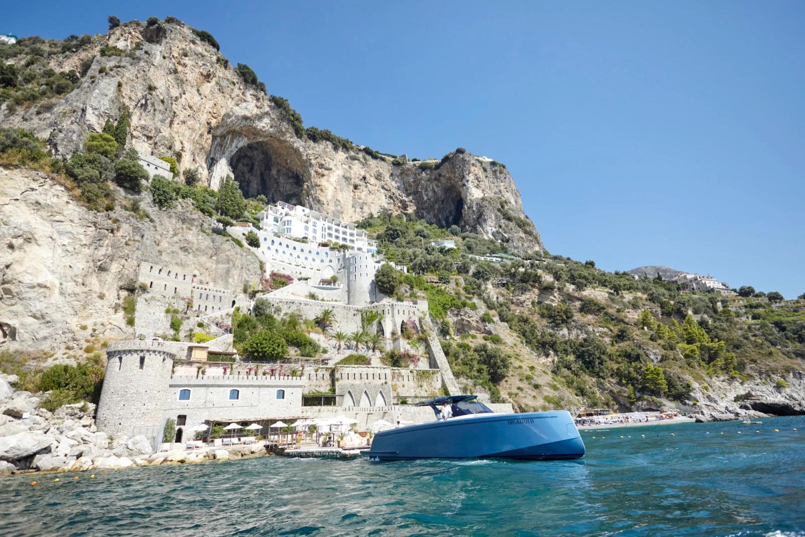 A Pardo motor yacht from the Marinella fleet on the Amalfi Coast