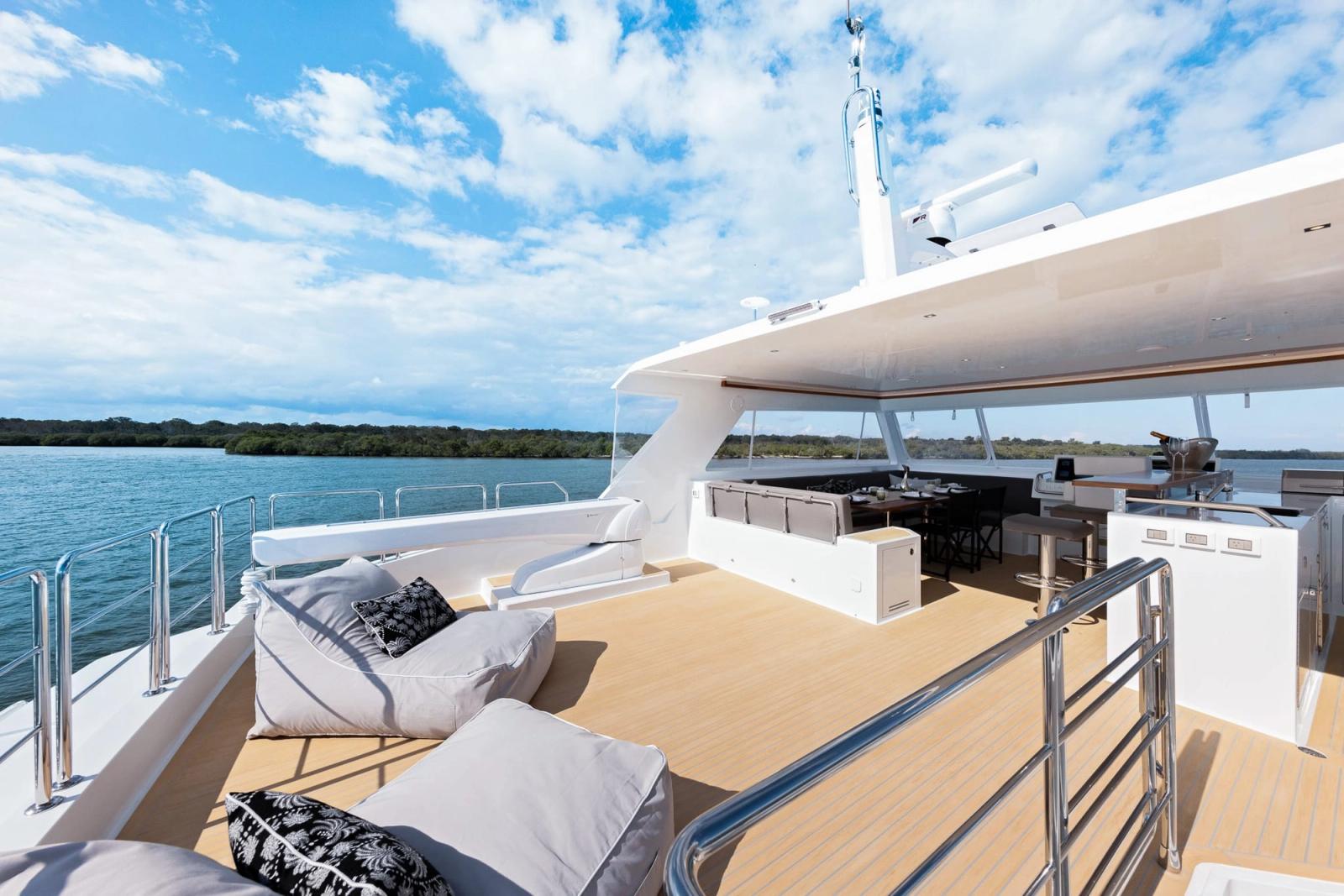 GINGER — flybridge sun deck
