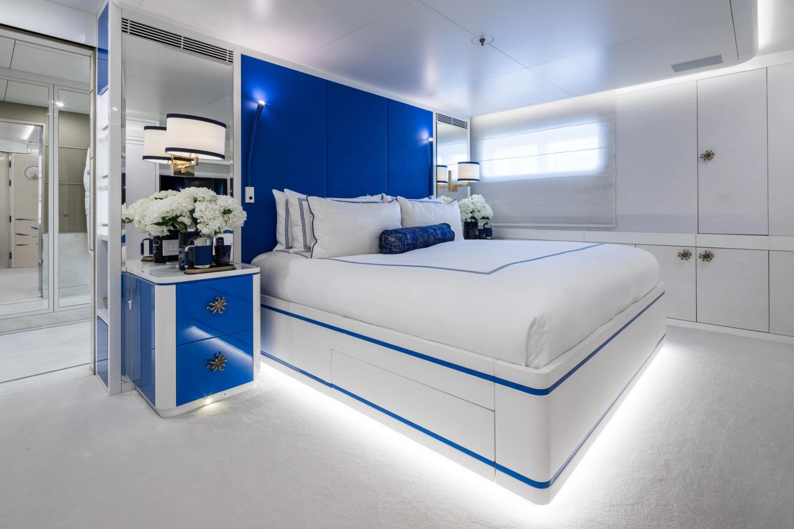 CORAL OCEAN — guest stateroom
