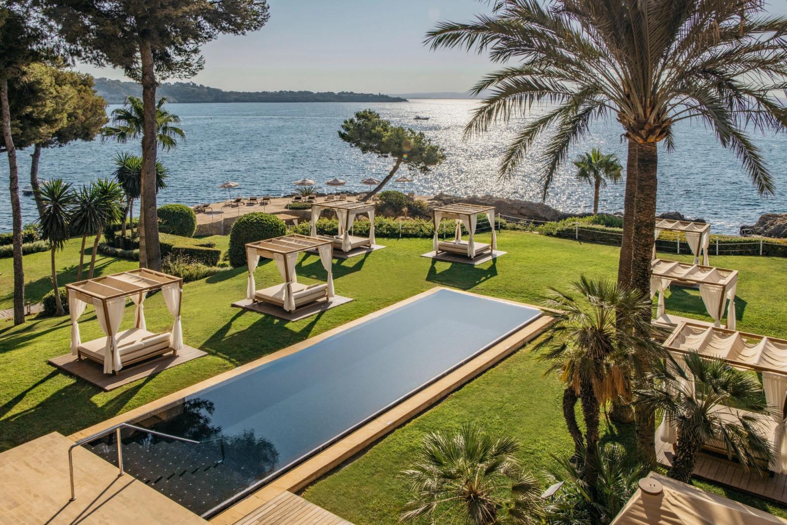 The pool above the bay