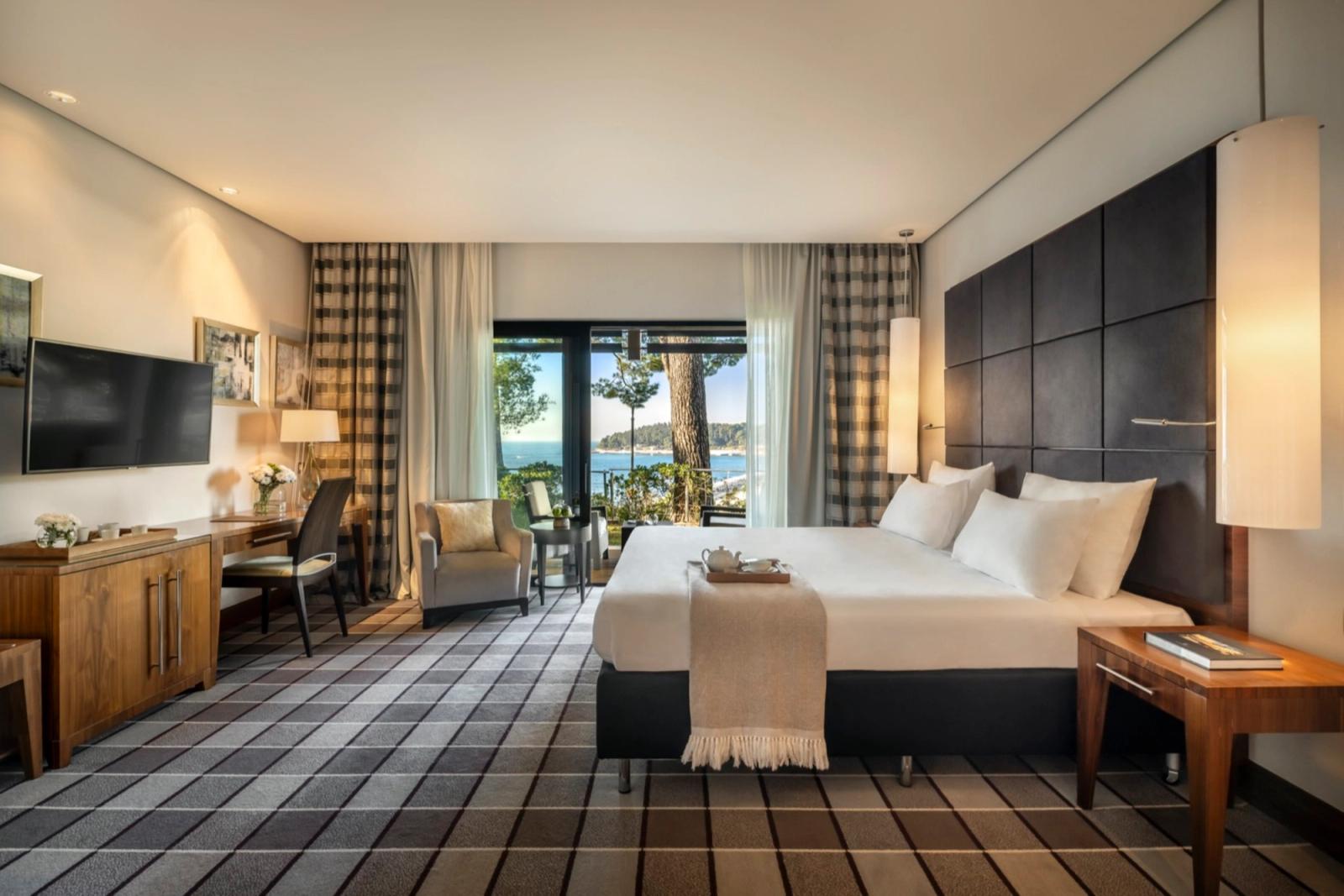 A sea-view room