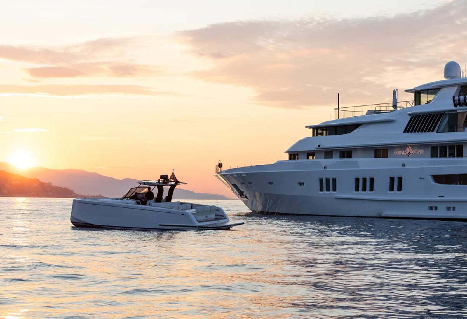 CORAL OCEAN — sunset bow tender
