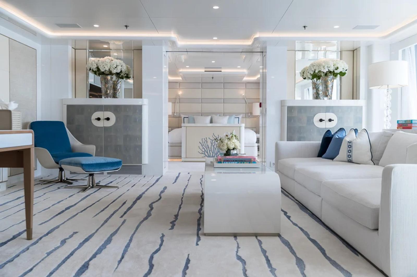 CORAL OCEAN — master suite lounge