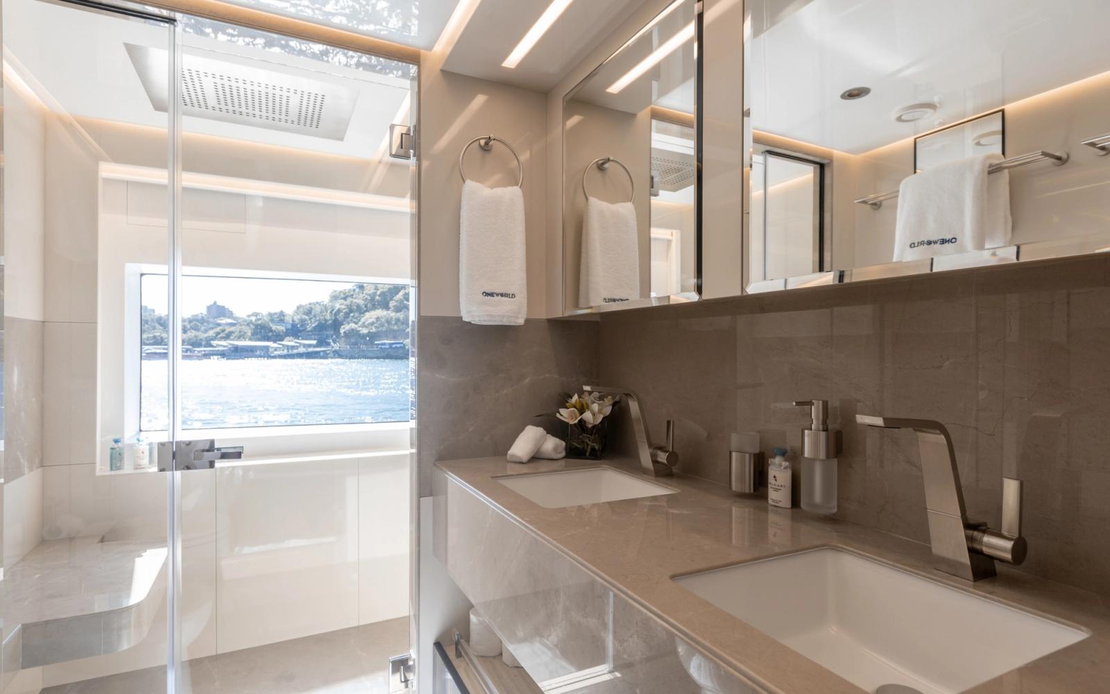 ONEWORLD — master suite