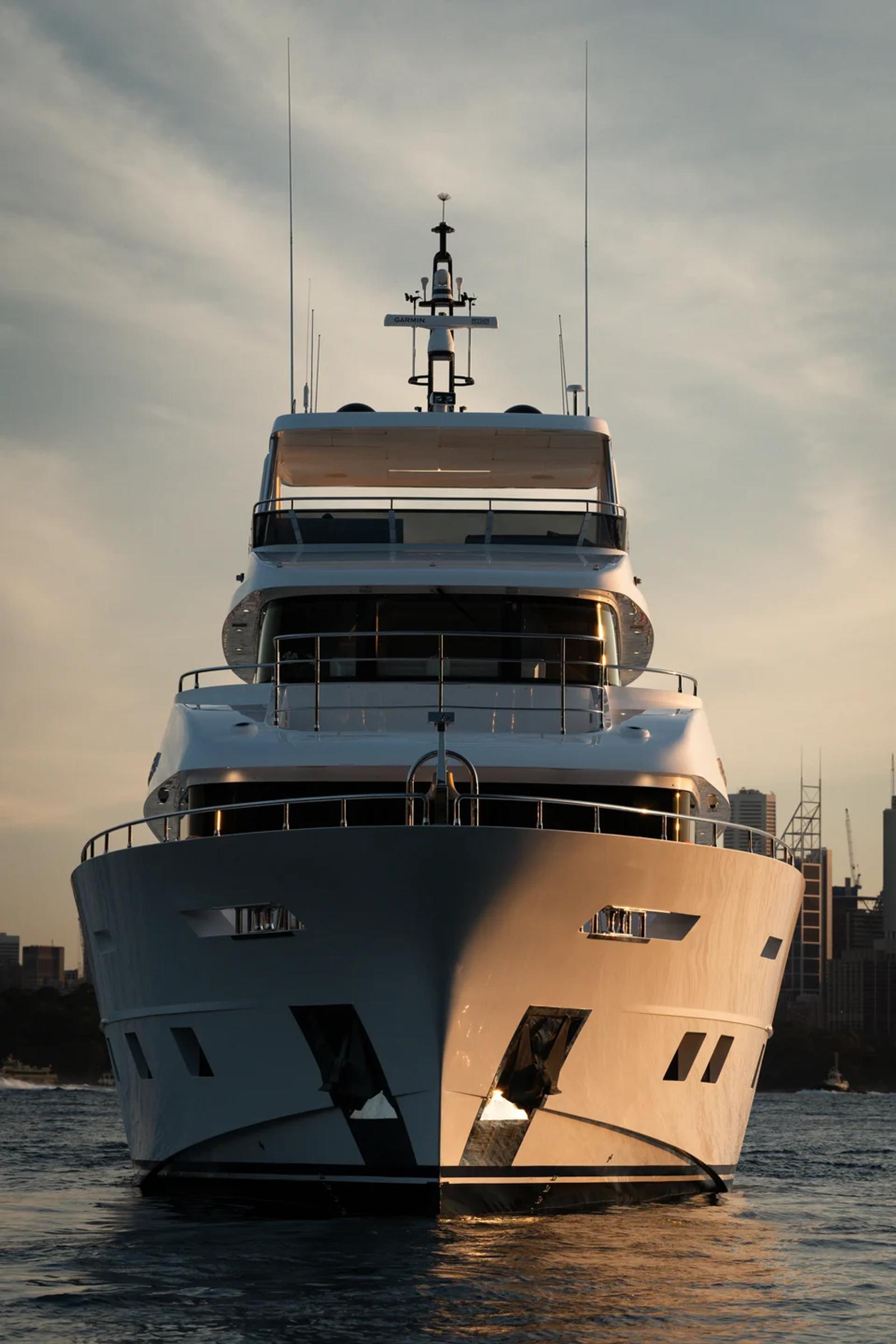 Bluestone 1 — bow on sunset portrait