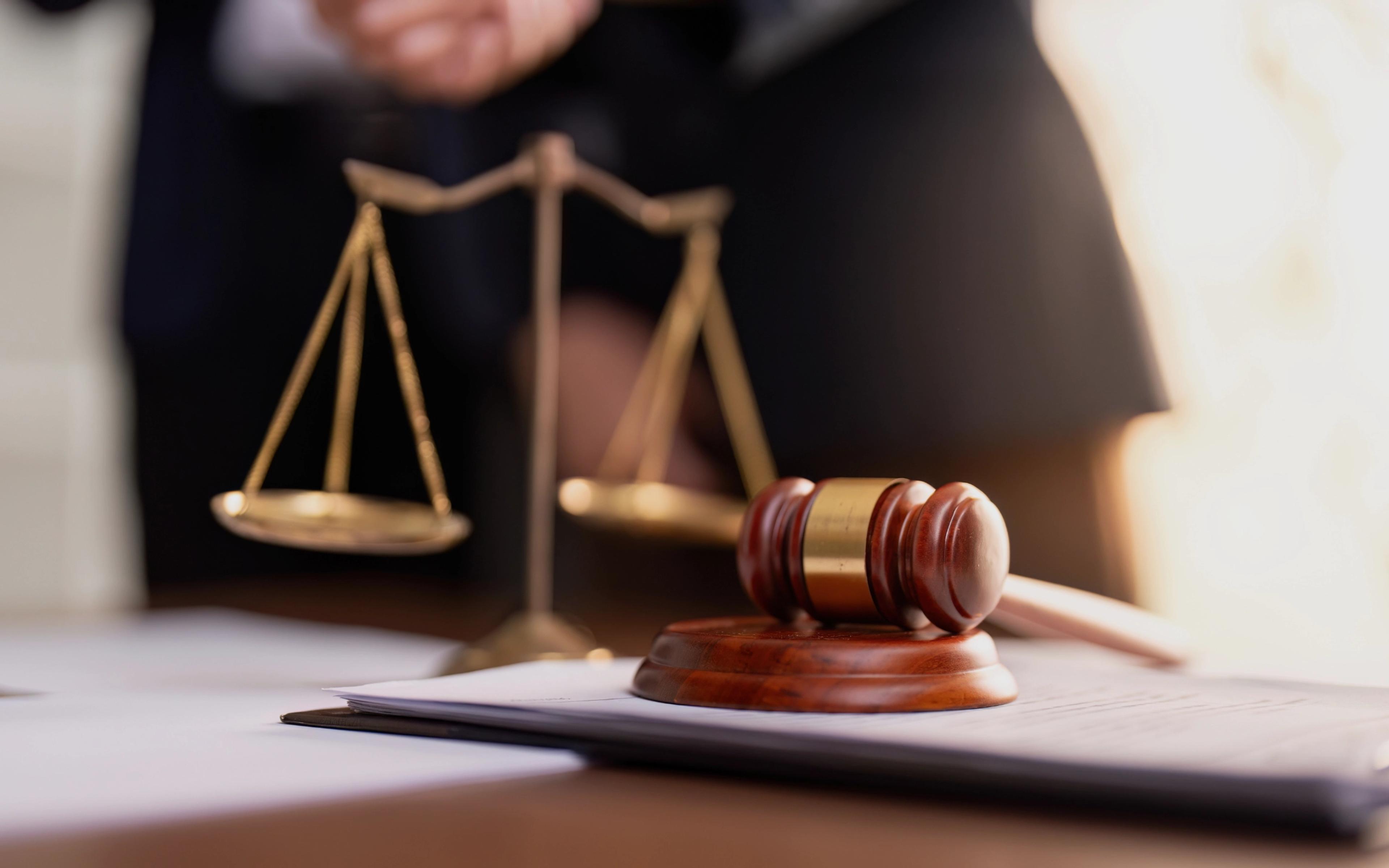 Structuring legal messaging to be client-first