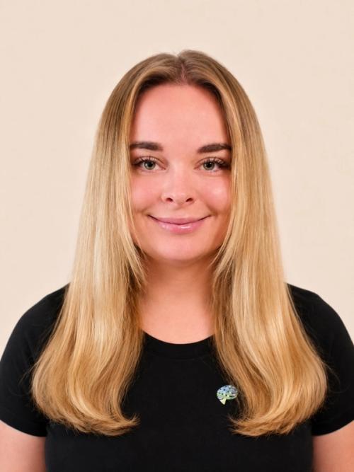 Portrait of Becky Hearn
