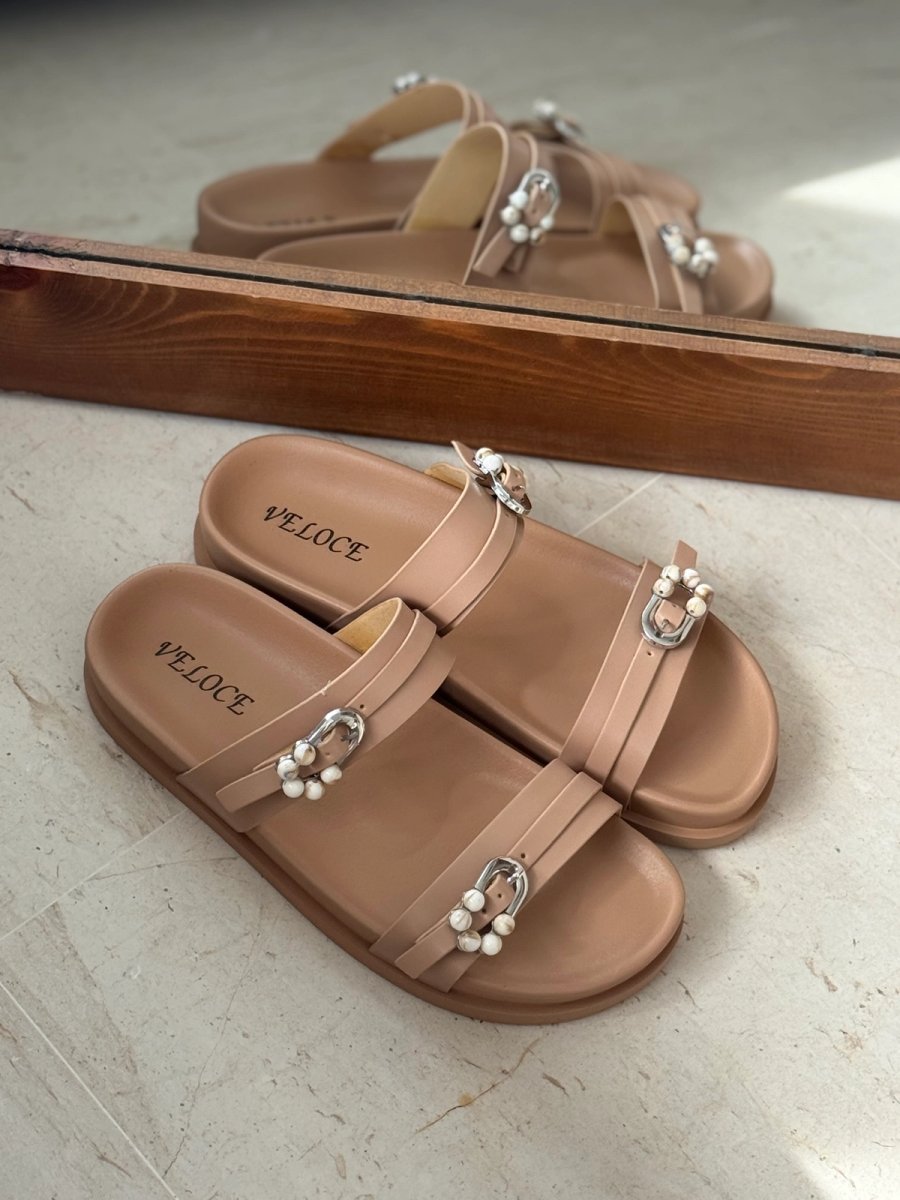 Mules Plates à Boucles Perlées