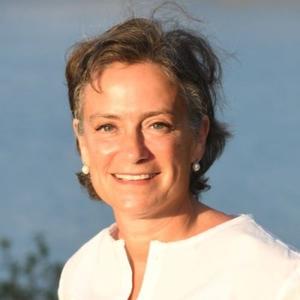 Dr Daniela Bankier