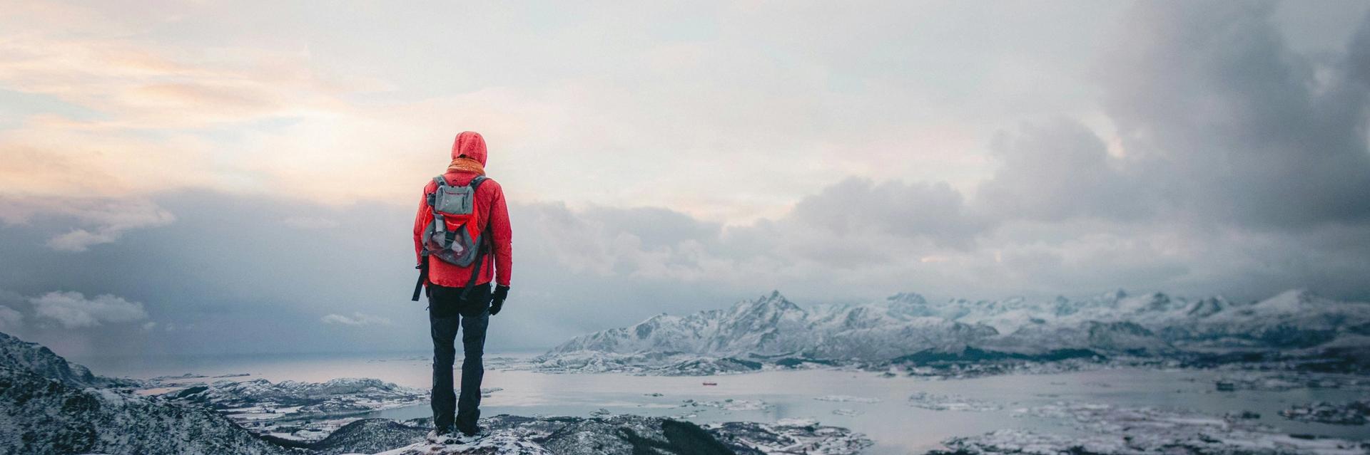 solo traveler artic