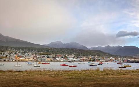 Antarctica Cruises from Ushuaia, Argentina: Routes, Tips & Prices