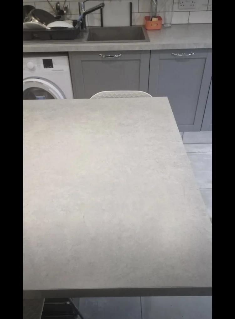 Same bathtub after colour-matched chip repair by Magicman