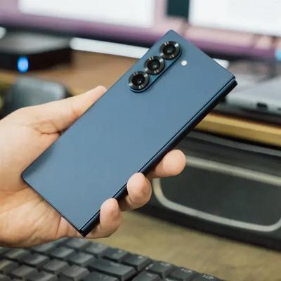 סמסונג משנה כיוון: Galaxy Z Fold 7 ייחשף עם עיצוב רחב בהרבה