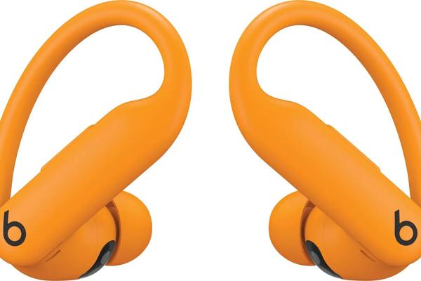 Powerbeats Pro 2 – ניטור דופק מהאוזניים: חידוש מהפכני או גימיק?