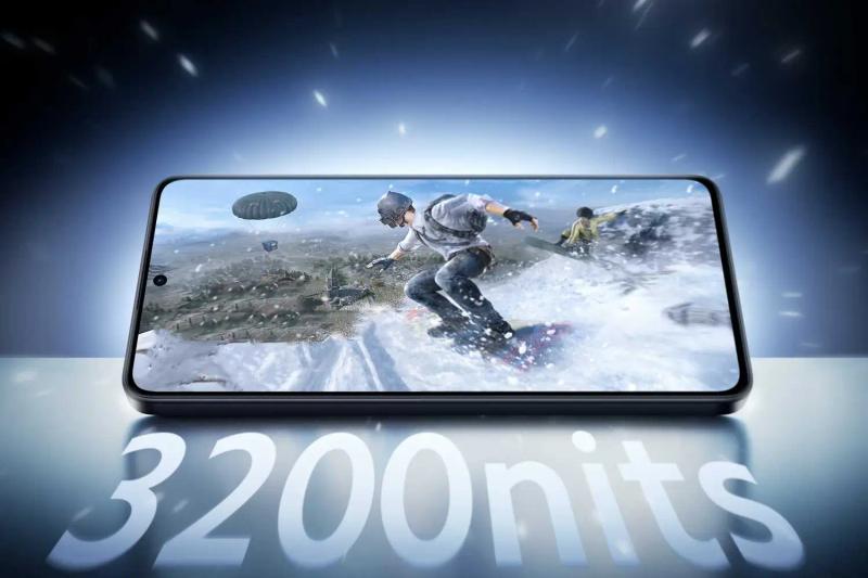 POCO-X7-Pro-screen-3200-nits (1)