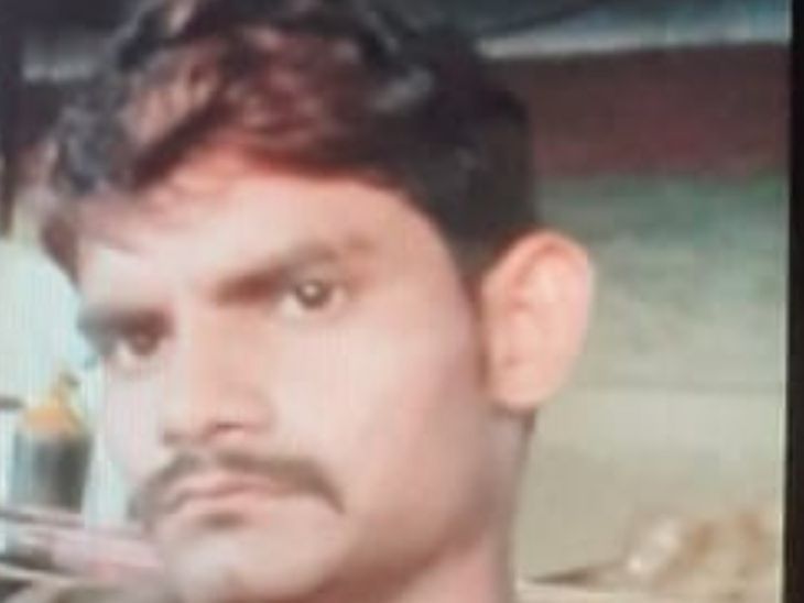 हरदोई में जेसीबी चालक ने की आत्महत्या, परिजनों के पहुँचने से पूर्व हुई मृत्यु, पुलिस ने दरवाजा तोड़कर निकाला शव