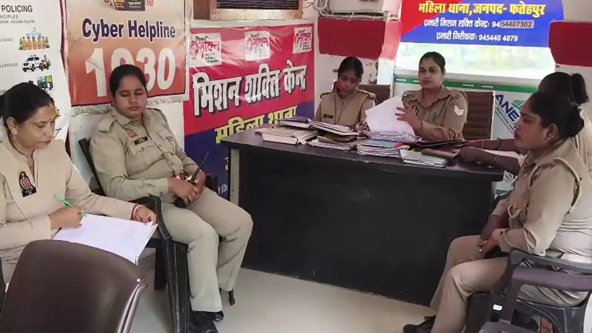 करवाचौथ पर महिला पुलिसकर्मियों को विशेष अवकाश की सौगात: एसपी ने दिया अनोखा तोहफा