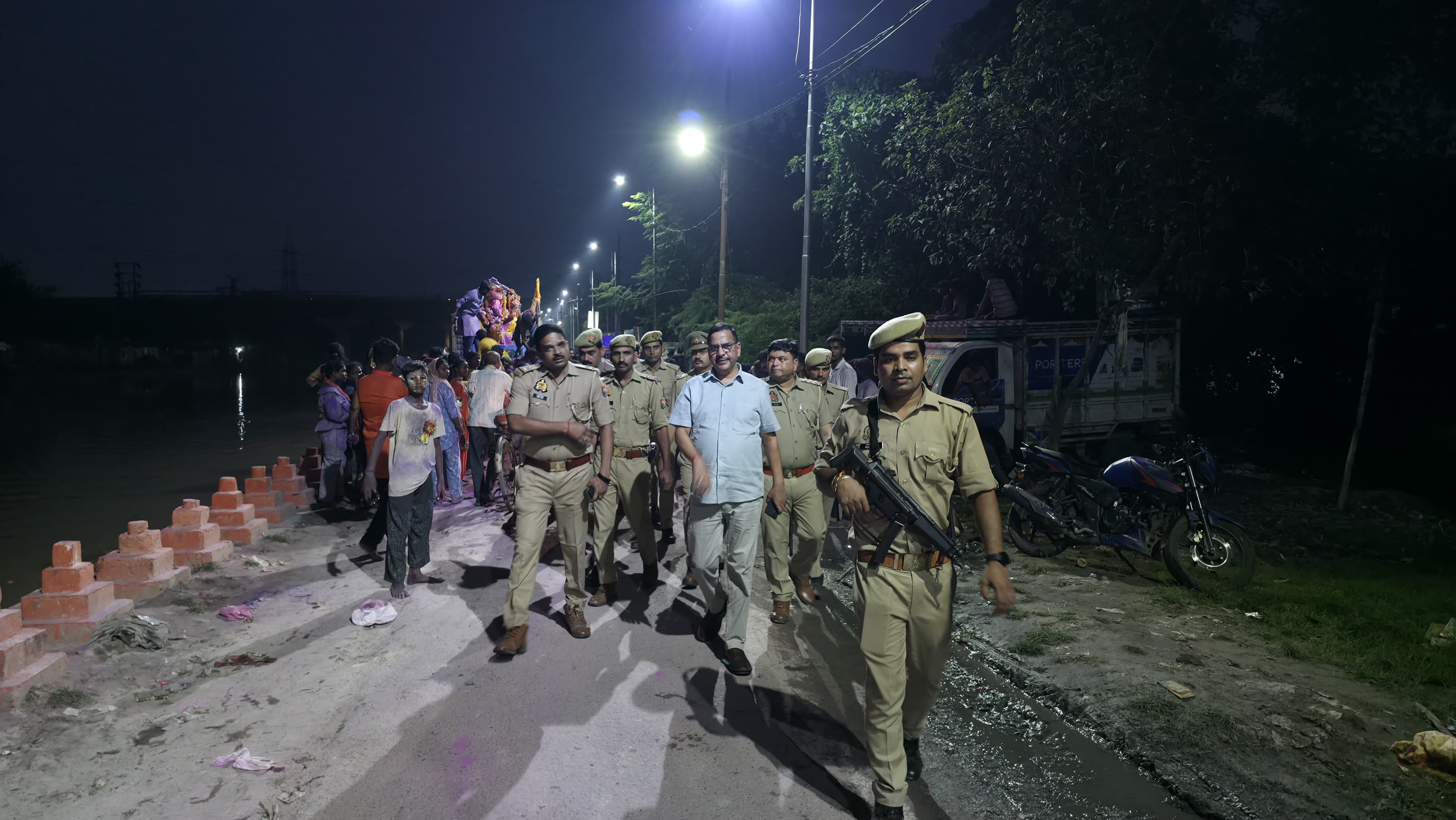 गणेश प्रतिमा विसर्जन स्थल का डीसीपी दक्षिण ने किया निरीक्षण, सुरक्षा व्यवस्था के दिए निर्देश