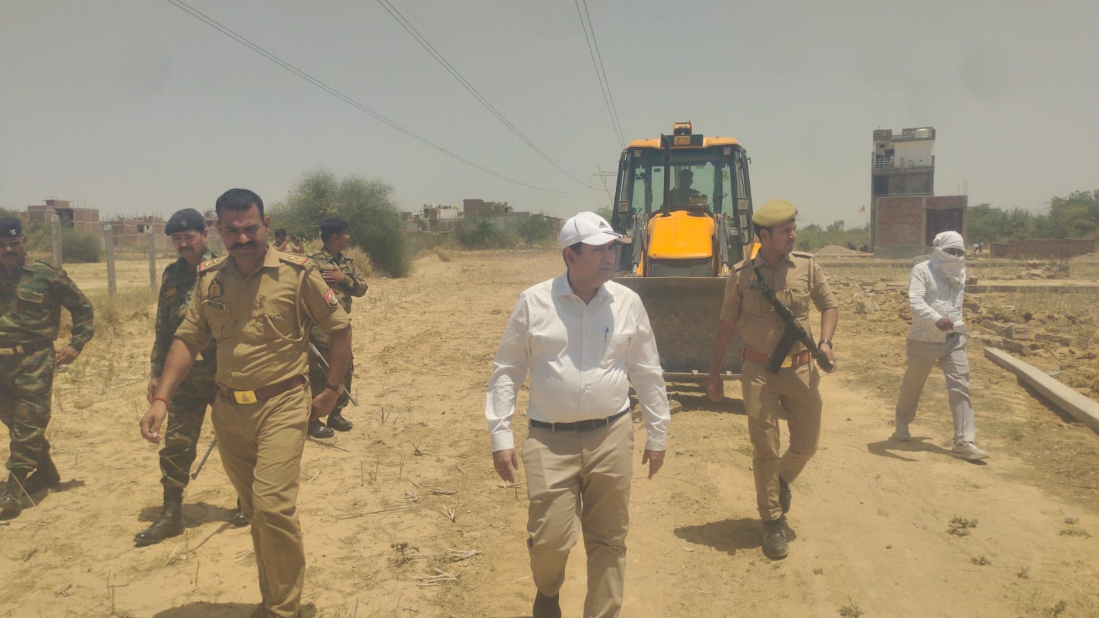 के डी ए का बड़ा एक्शन प्लान, बिनग़वा में 10 बीघा अवैध प्लाटिंग पर बुलडोजर चला