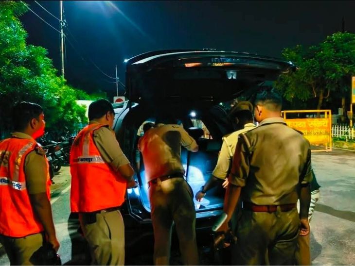 कानपुर में केंद्रीय क्षेत्र पुलिस का सघन चेकिंग अभियान: प्रमुख चौराहों और संवेदनशील इलाकों में संदिग्धों से पूछताछ तथा वाहनों की जांच