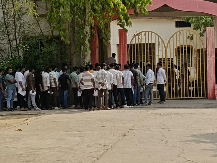 बांदा में पुलिस भर्ती परीक्षा का आगाज, आठ केंद्रों पर सुरक्षा के कड़े घेरे में परीक्षा संपन्न
