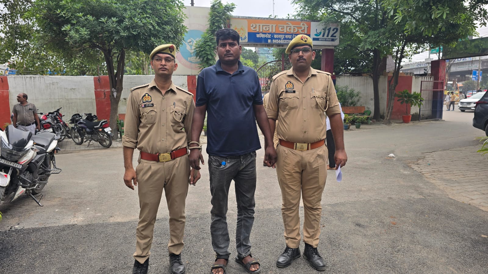 चकेरी पुलिस ने अवैध तमंचे के साथ युवक को किया गिरफ्तार