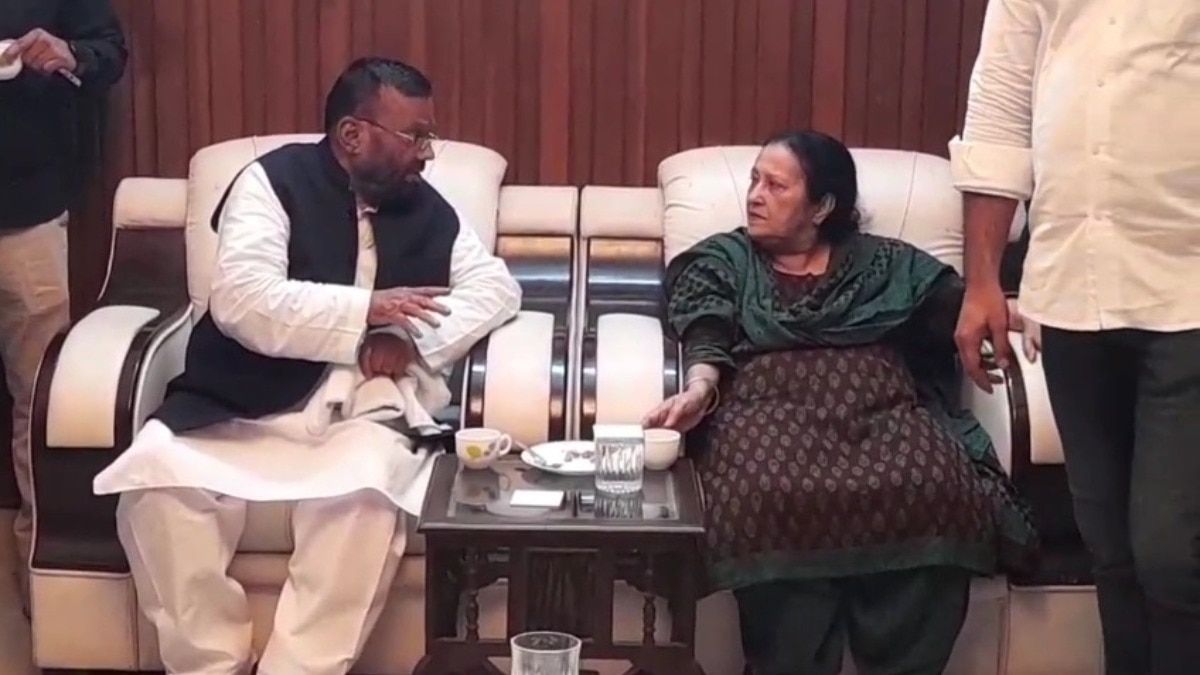 योगी सरकार पर स्वामी प्रसाद मौर्य का तीखा प्रहार: आजम खान की पत्नी से मुलाकात के बाद सरकार पर निकाला गुस्सा