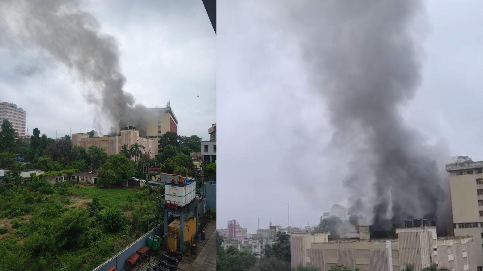 जवाहर भवन में भीषण आग, दो किलोमीटर दूर तक फैला धुआं