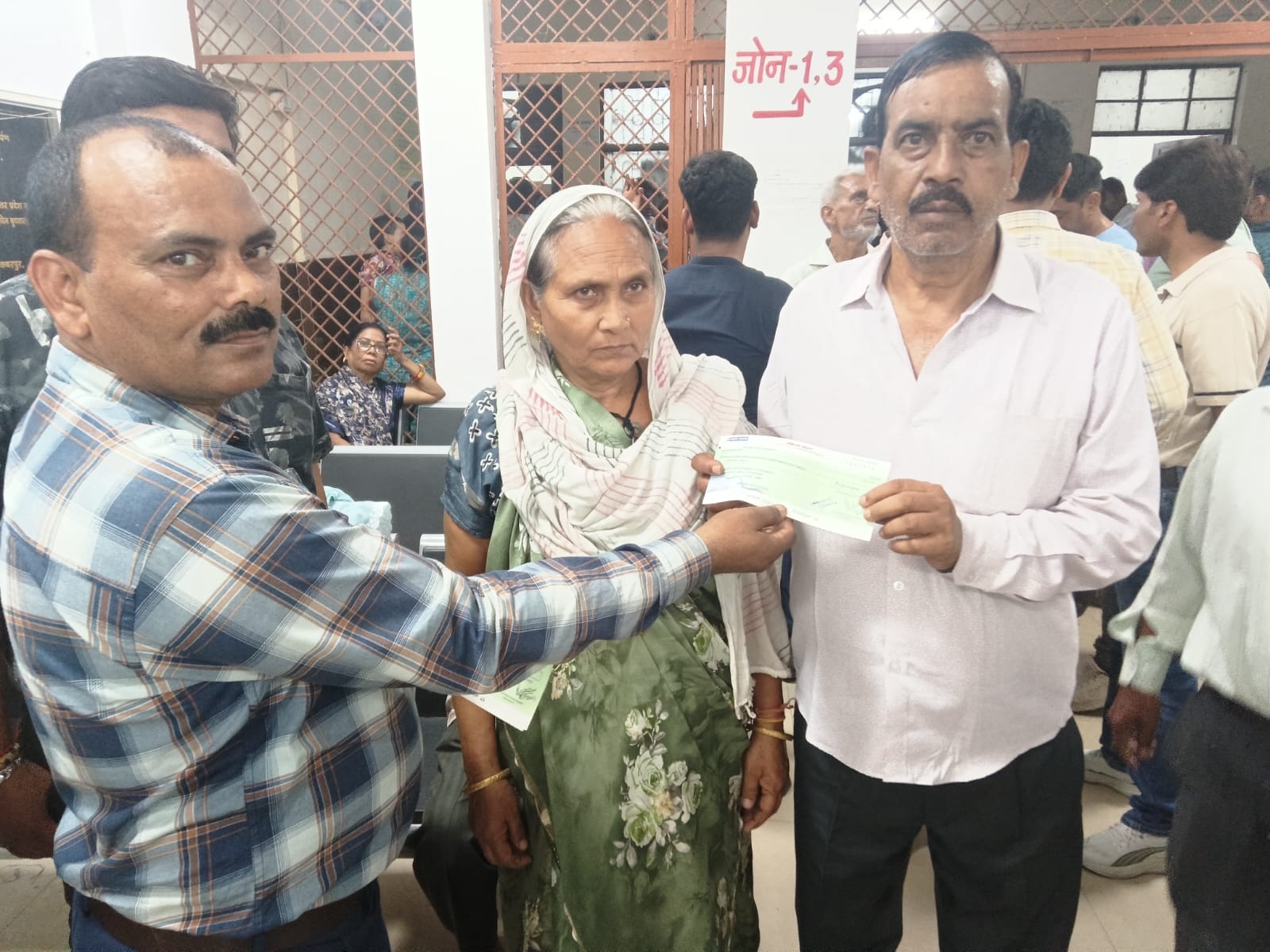 न्यू कानपुर सिटी का सपना हो रहा है साकार , किसानों के चेहरों पर लौटी मुस्कान