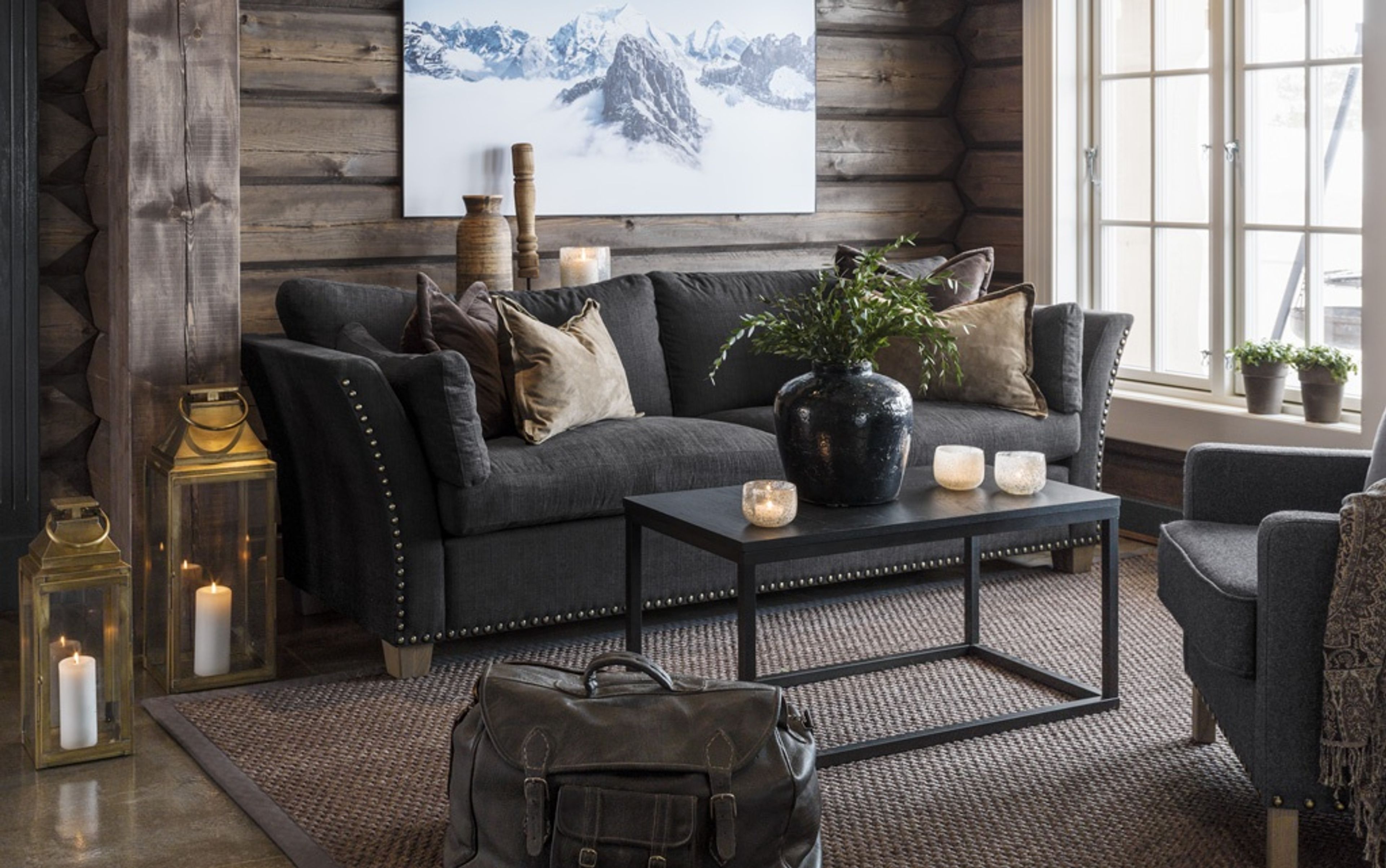 Bradford sofa i svart tekstil