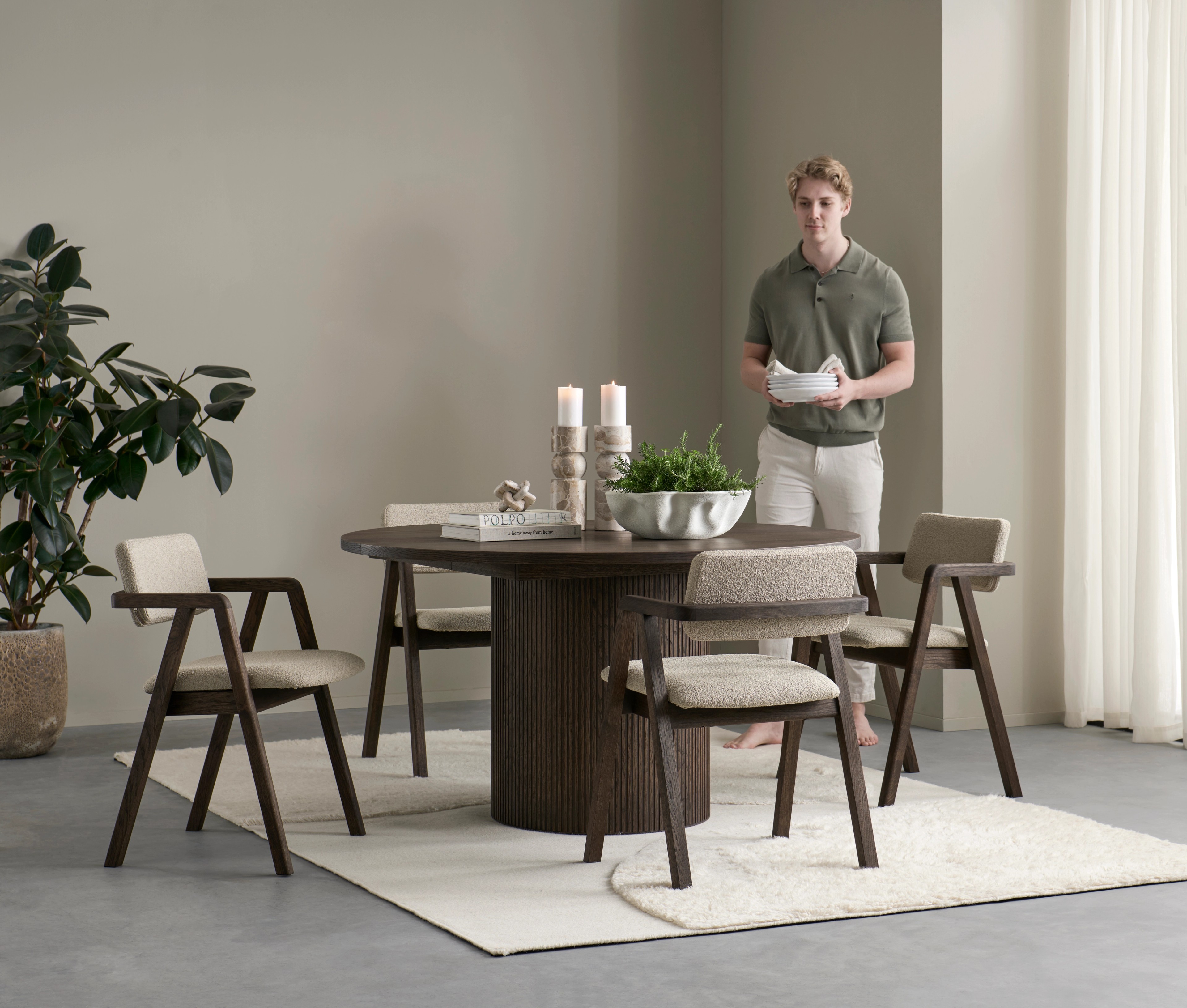 Populære Linea spisebord