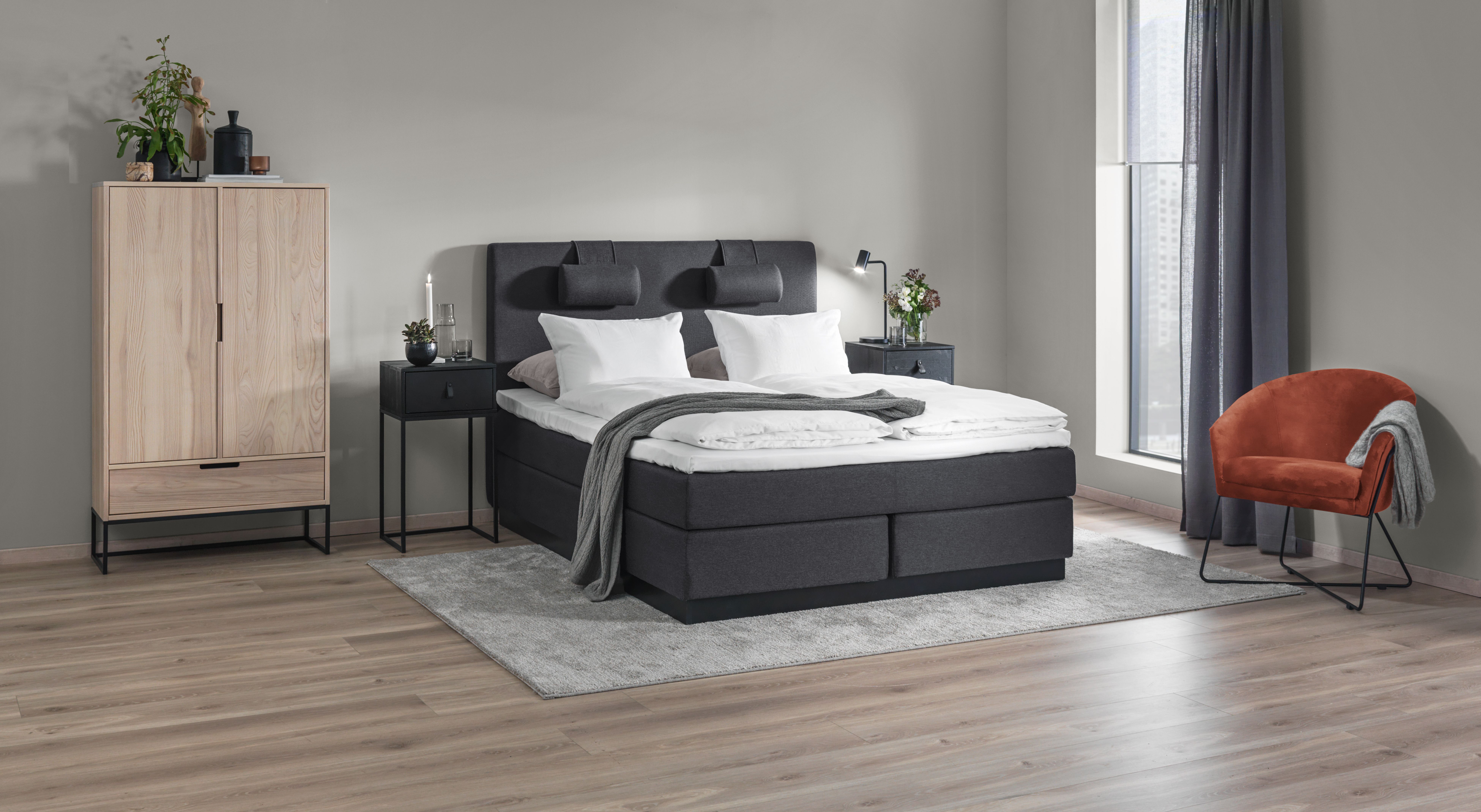 Garderobeskap fra Fagmøbler