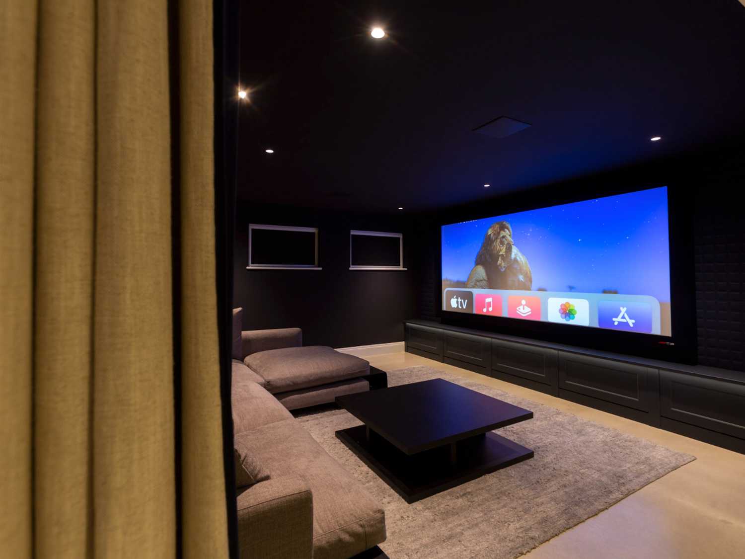 The home cinema is fun for the whole family to enjoy The home cinema is fun for the whole family to enjoy
